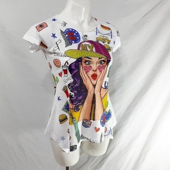 Graphic Rhinestone Blinged Short Sleeve Top Small Asymmetrical Hem Trendy Chic - Picture 4 of 7